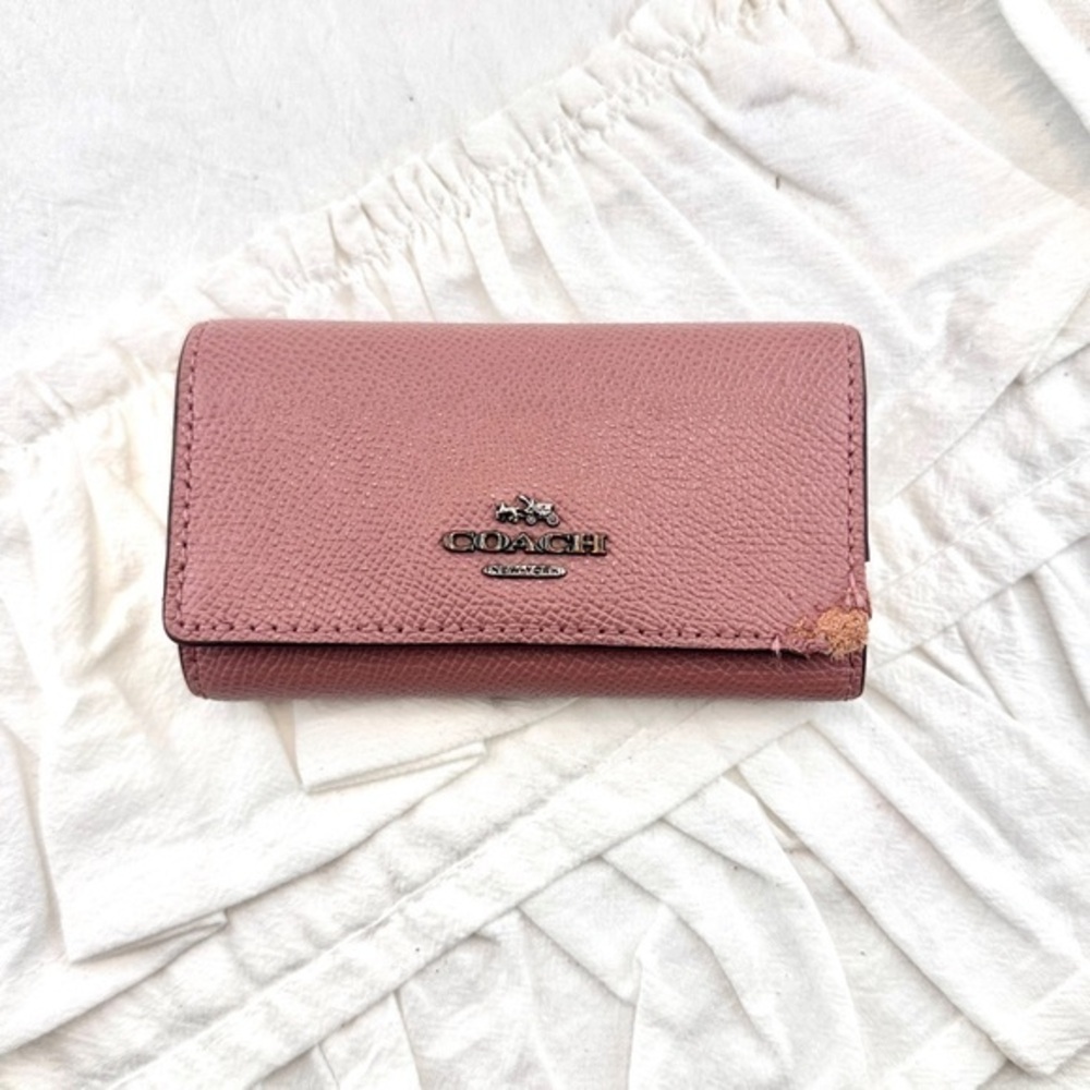 Preowned Coach key holder. Pink.